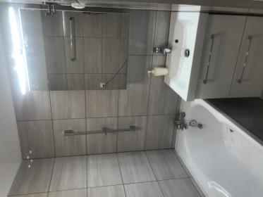 Układanie glazury i terakoty