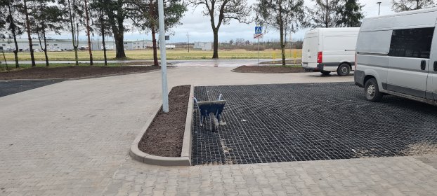 Remonty wykończenia montaż drzwi i okien malowanie tapetowanie podłogi