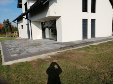 Układanie kostki brukowej