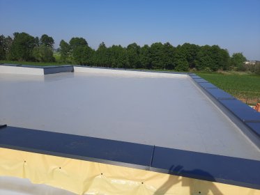 DACHY PŁASKIE , DACHY ZIELONE , DACHY BALASTOWE , TARASY