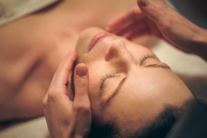 Rytuał silnie liftingujący z japońskim masażem Kobido