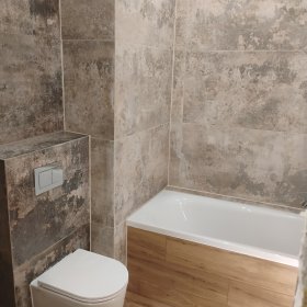 Kompleksowe Remonty łazienki cena licząc od metra po podłodze