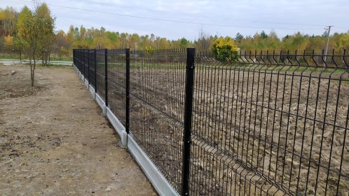 Witam oferuję profesjonalny montaż ogrodzeń panelowych , siatki. Oraz bram i furtek.