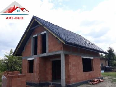 Budowa domu z dachem