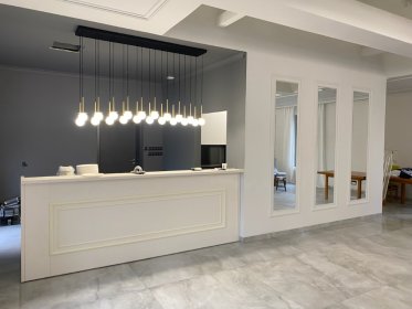 Malowanie ścian i sufitów metodą tradycyjną jak i również natryskową