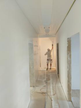 Gładzie natryskowe Malowanie hydrodynamiczne