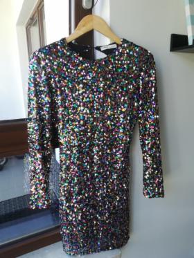 Witam, sprzedam spora ilość odzieży iwywanej damskiej i dziecięcej do 4/5 lat