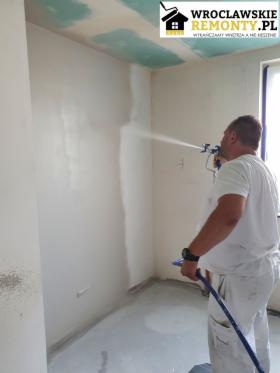 Gładź szpachlowa natryskowo z agregatu hydrodynamicznego