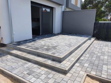 Układanie kostki brukowej