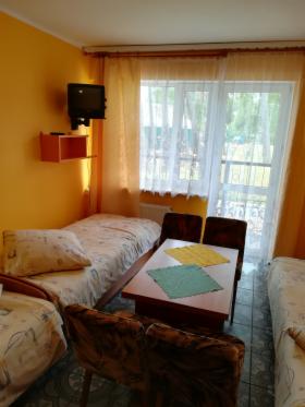 KOLONIE , OBOZY NAD MORZEM