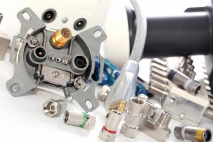 Montaż gniazda antenowe