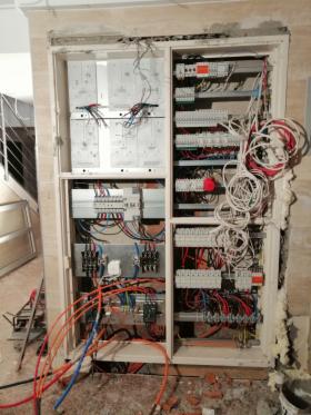Kompleksowy remont instalacji elektrycznej w budynku wielorodzinnym