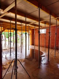 Wynajem szalunków stropowych