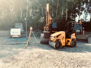 Maszynowe układanie kostki brukowej