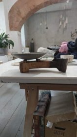 Zestawy obiadowe, śniadaniowe, kuchenne, restauracyjne, ceramika, metal, drewno.