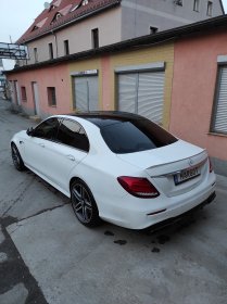 Przyciemnianie szyb samochodowych