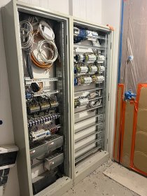 Montaż instalacji elektrycznych