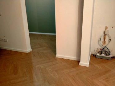 Układanie paneli / jodełka
