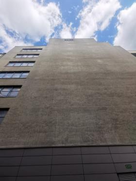 Malowanie elewacji - metodą alpinistyczną