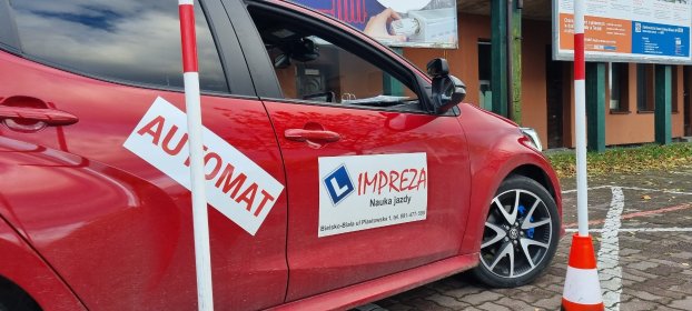 nauka jazdy na automatycznej skrzyni biegów Toyota yaris IV hybryda