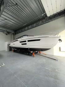 Zimowanie łodzi jachtów przyczep campingowych