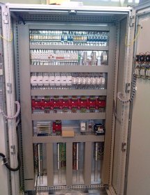 Prefabrykacja rozdzielnic elektrycznych/ niskoprądowych/ automatyki Prefabrykacja rozdzielnic elektrycznych/ niskoprądowych/ automatyki