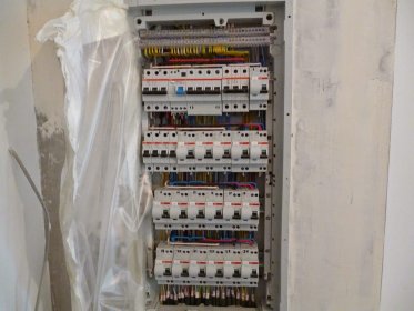 Instalacje elektryczne