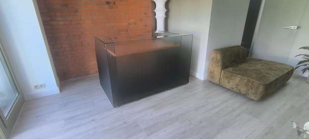 Klejenie UV Gabloty Regały Recepcję Witryny szklane Itp.