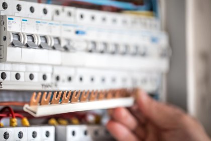 Montaż Instalacji Elektrycznych i Teletechnicznych