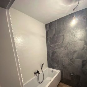 Wykonczenia meszkan pod klucz