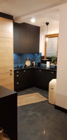 Meble na wyniar: kuchnie, szafy, szafy wnękowe, szafki do łazienki.