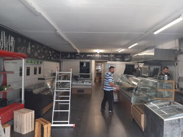 Naprawa i montaż urządzeń chłodniczych