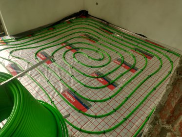 Montaż ogrzewania podłogowego