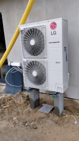 Montaż kompletnej pompy ciepła.