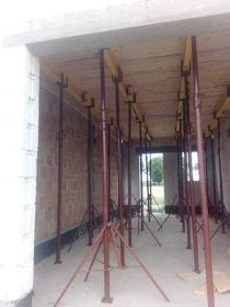 Wynajem Stempli budowlanych Rygi, Dźwigary, Korony