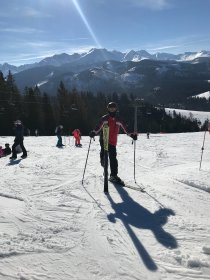 Nauka jazdy na nartach zjazdowych