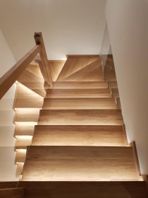 Produkcja oraz montaż schodów drewnianych
