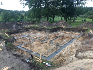 Budowa fundamentów, domów