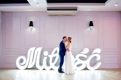 Napis ledowy miłość w wersji pisanej