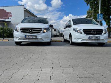 Transport osobowy busy i auta osobowe