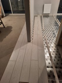 Ukladanie paneli podłogowych