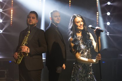 TRIO M-ART wokalistka DJ sax