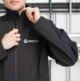 Projekt i druk ubrań firmowych