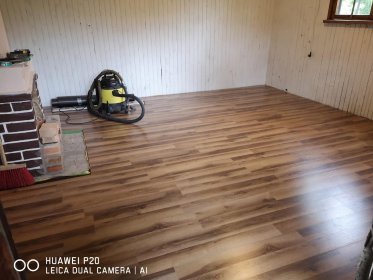 układanie paneli, wylewki samopoziomujące