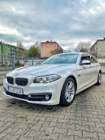 Mycie auta z woskowaniem