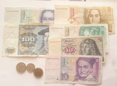 Skup wycofanych walut banknotów funty franki korony marki