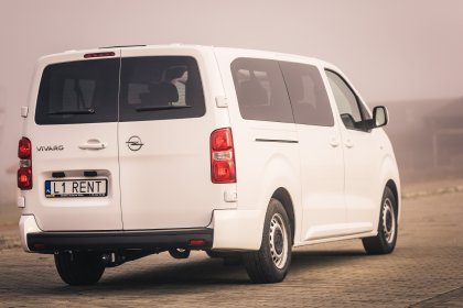 Wypożyczalnia, wynajem samochodów busów