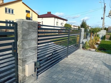 Montaż automatu do bramy