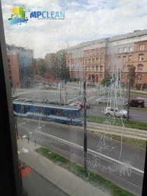 Mycie okien i witryn