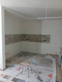 Wykonywanie gładzi gipsowych